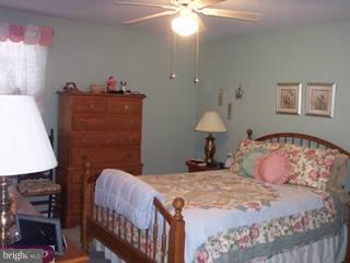 61 Dawn Road Levittown, PA 19056 - Photo 6 of 6 Gallery Image 6