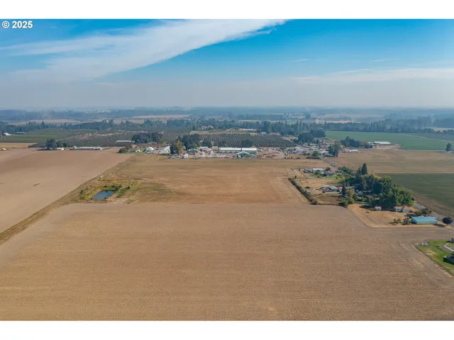 $490,000 | 16445 Southeast Fairview Road, Dayton, OR 97114