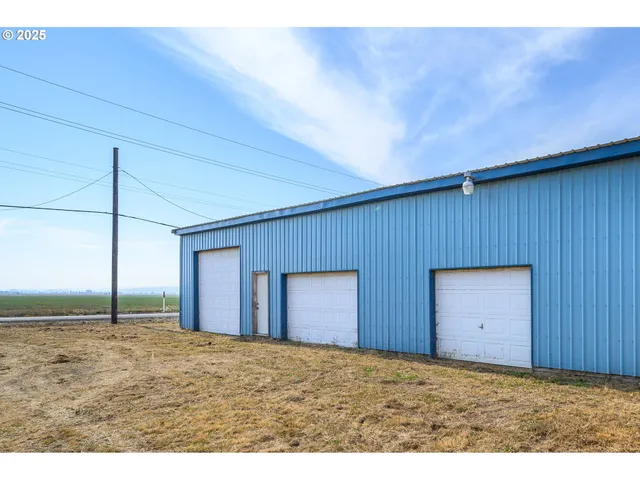 $490,000 | 16445 Southeast Fairview Road, Dayton, OR 97114