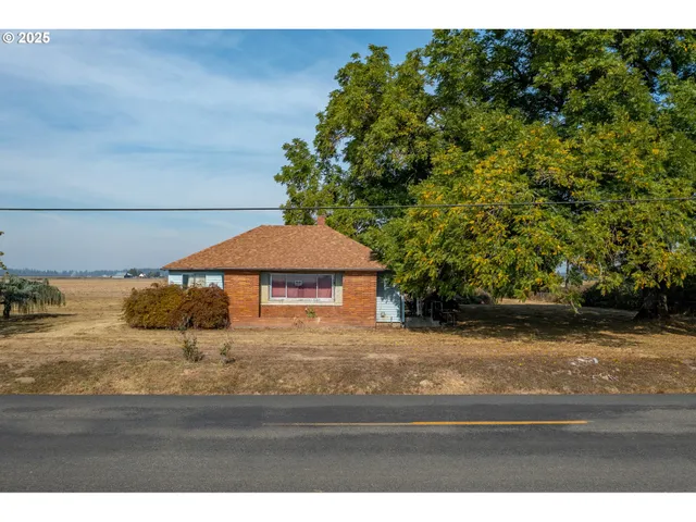 $490,000 | 16445 Southeast Fairview Road, Dayton, OR 97114