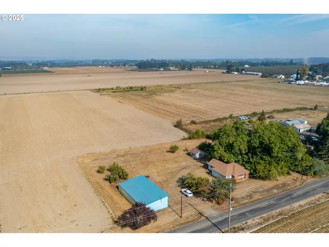 $490,000 | 16445 Southeast Fairview Road, Dayton, OR 97114