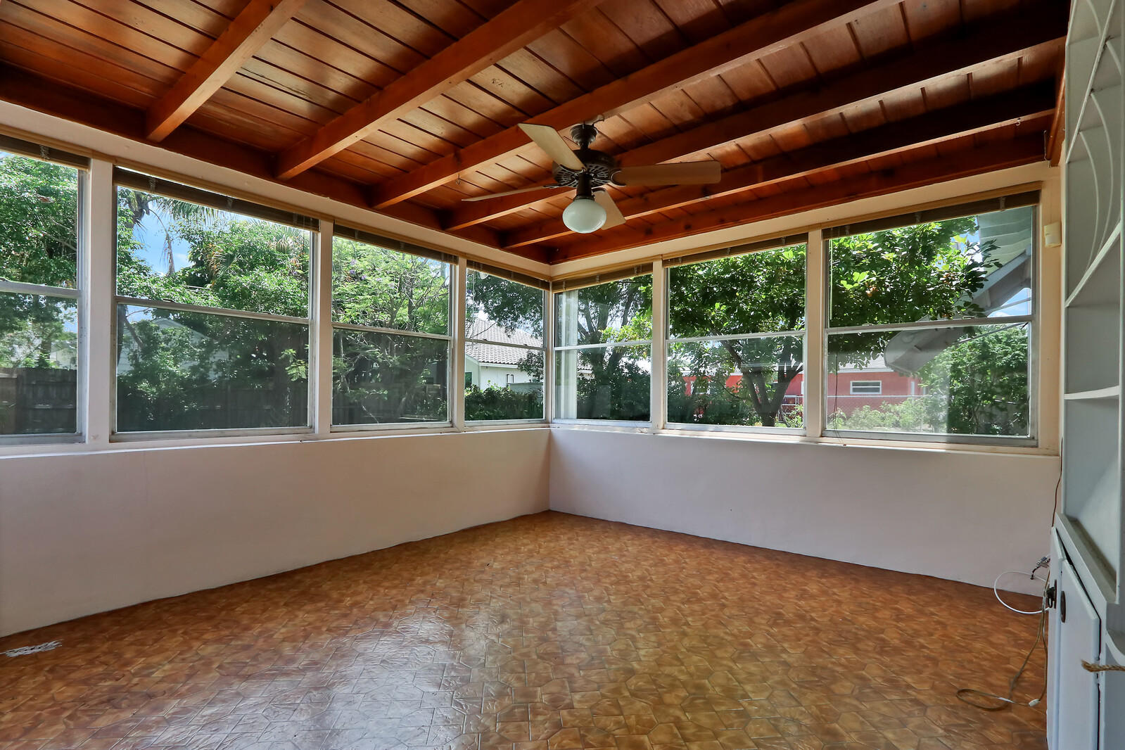 315 Pilgrim Road West Palm Beach, FL 33405 - Photo 4 of 24 09_Image_9_mls