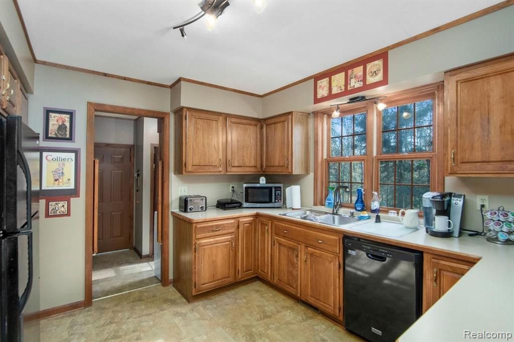 2111 King Road Lapeer, MI 48446 - Photo 19 of 45