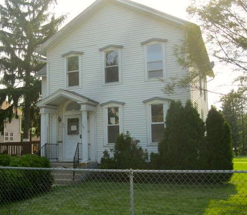 520 North Spring Street Elgin, IL 60120 - Photo 1 of 9