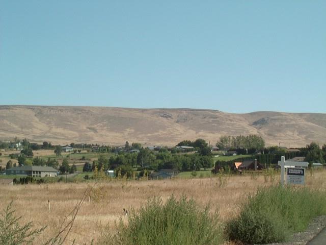 Nna Davell Lane, Unit LOT#3 Yakima, WA 98901 - Photo 4 of 6 a view of lake and mountain