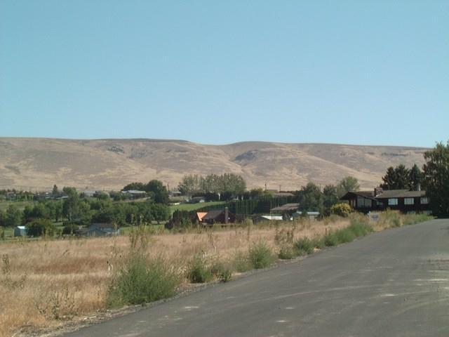 Nna Davell Lane, Unit LOT#3 Yakima, WA 98901 - Photo 5 of 6 a view of lake with mountain