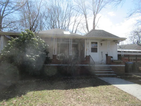 $485,000 | 72 Teneyck Avenue, Greenwood Lake, NY 10925