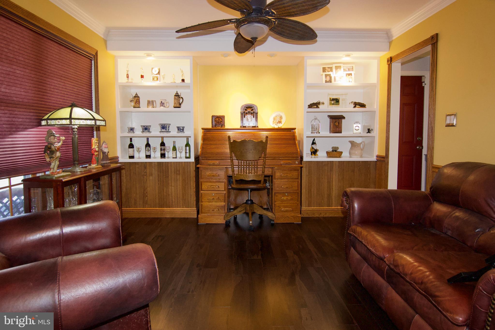 7451 Valley View Lane Reading, PA 19606 - Photo 10 of 61 a living room with furniture and a window