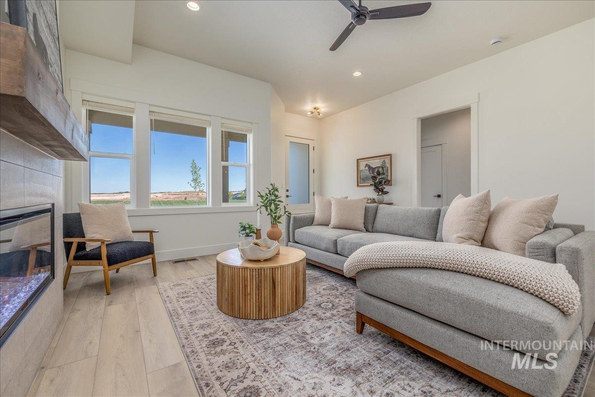 385 East Chevy Drive Boise, ID 83716 - Photo 8 of 41