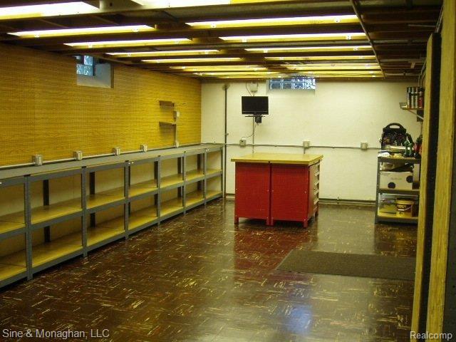 2659 Bembridge Road Royal Oak, MI 48073 - Photo 16 of 25 HOBBYIST'S DREAM