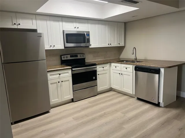 $2,600 | 420 Southeast 13th Drive, Deerfield Beach, FL 33441