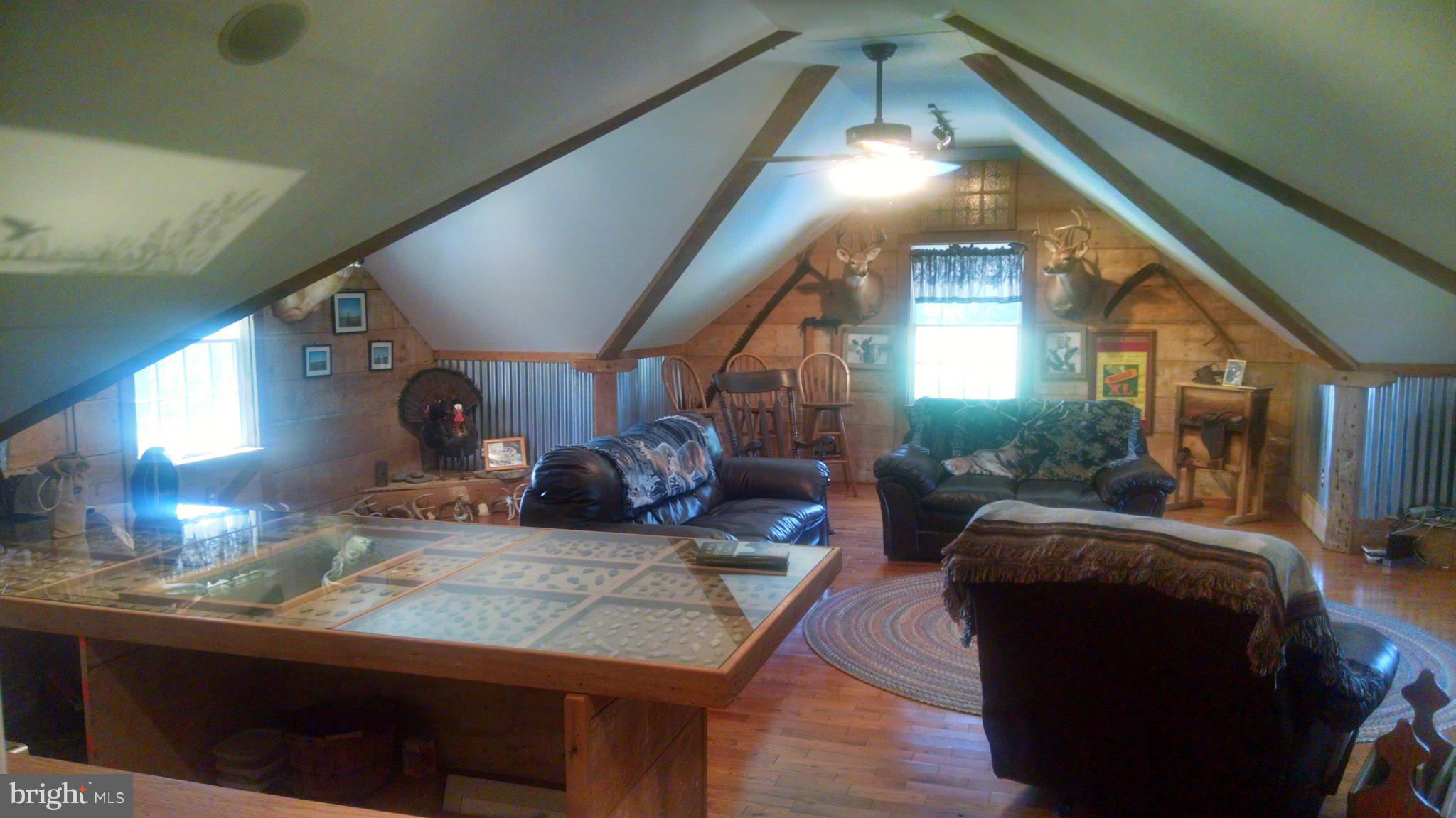410 Will Smith Road Henderson, MD 21640 - Photo 13 of 29 Family Room