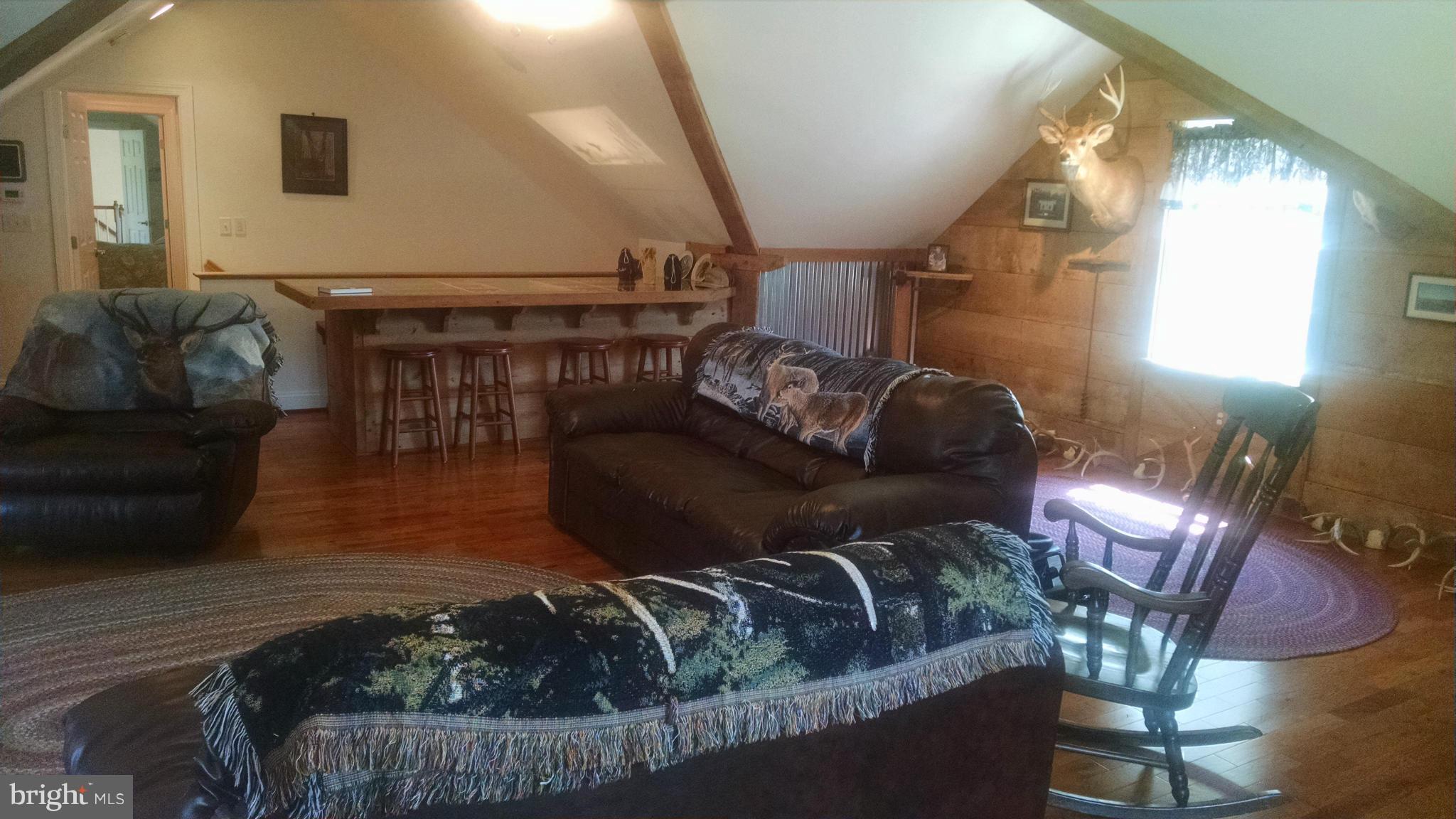 410 Will Smith Road Henderson, MD 21640 - Photo 14 of 29 Family Room