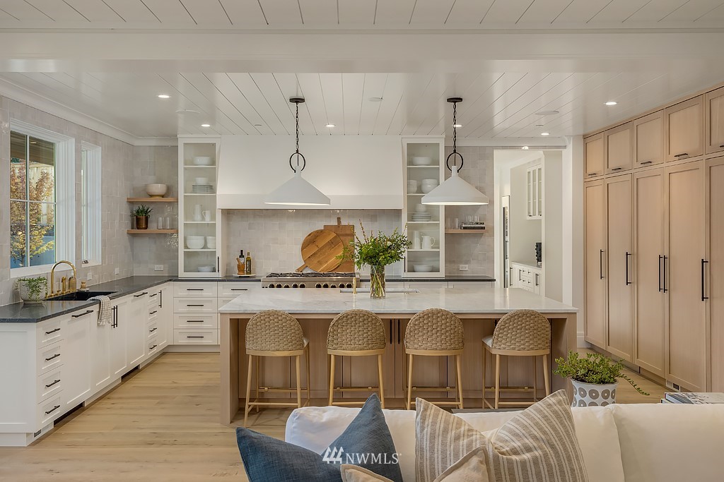 2230 Evergreen Point Road Medina, WA 98039 - Photo 11 of 40