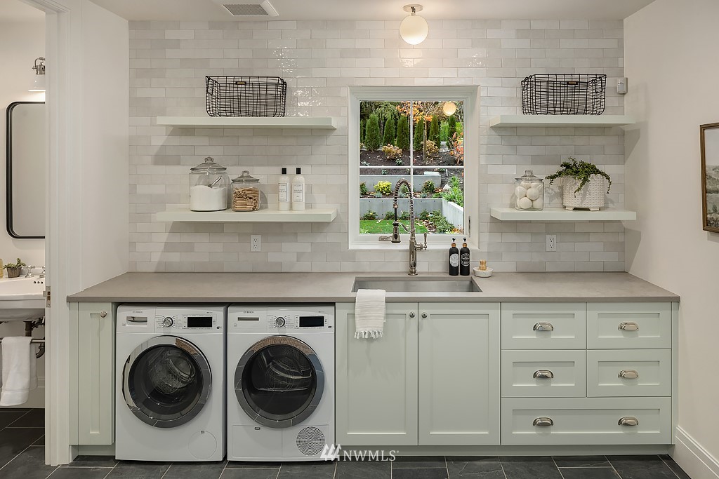 2230 Evergreen Point Road Medina, WA 98039 - Photo 19 of 40