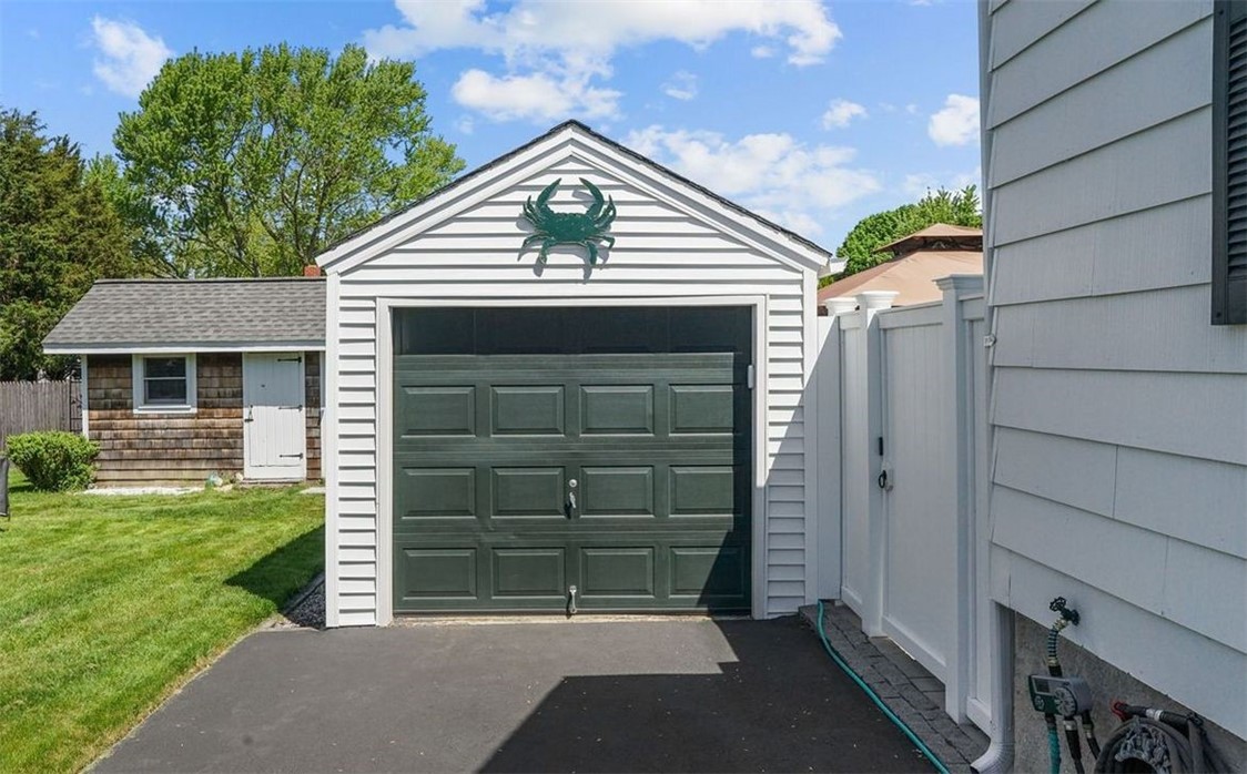 79 Beach Road Bristol, RI 02809 - Photo 23 of 28