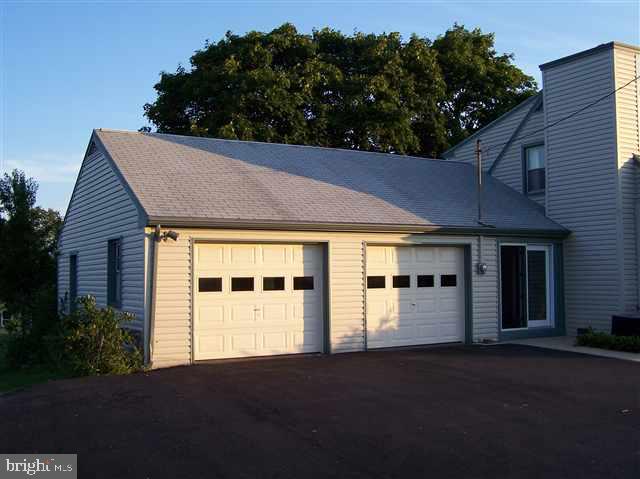4301 Beagle Road Elizabethtown, PA 17022 - Photo 13 of 20 Gallery Image 13