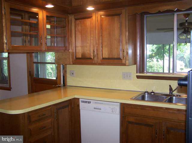 4301 Beagle Road Elizabethtown, PA 17022 - Photo 6 of 20 Gallery Image 6