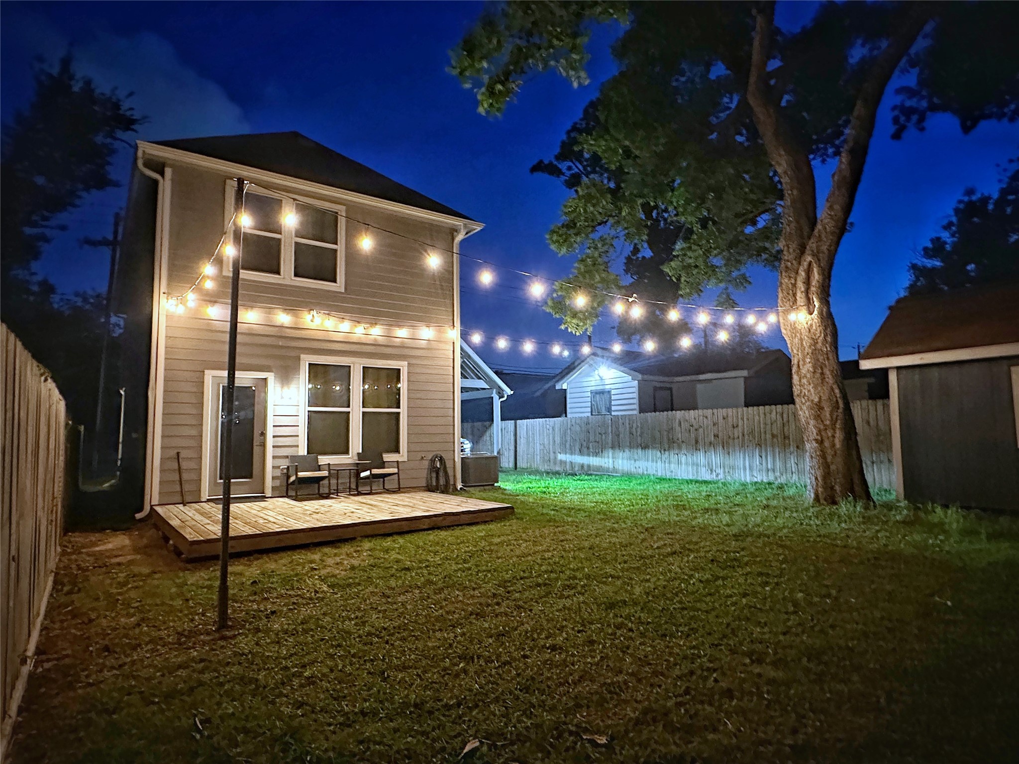 210 Marathon Street Houston, TX 77018 - Photo 15 of 16 Backyard with Wooden Deck