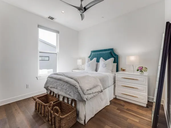 $3,600 | 5202 Capitol Avenue, Unit 1110, Dallas, TX 75206
