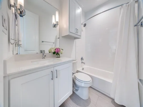 $3,600 | 5202 Capitol Avenue, Unit 1110, Dallas, TX 75206