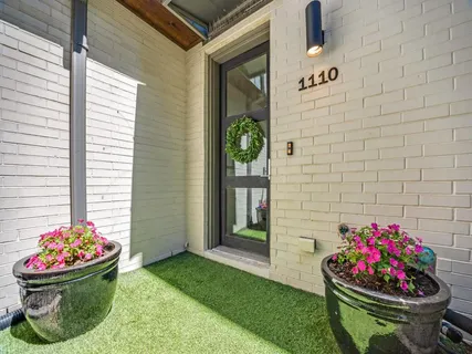 $3,600 | 5202 Capitol Avenue, Unit 1110, Dallas, TX 75206