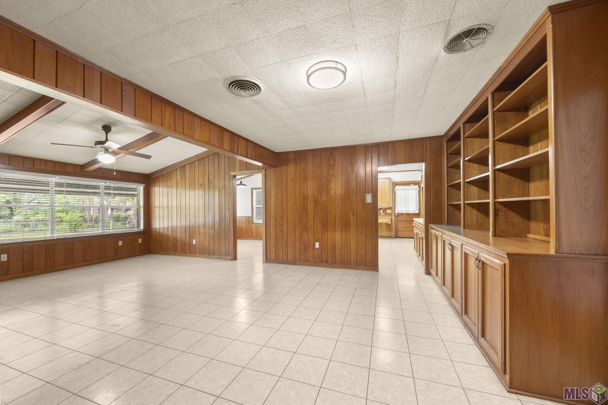 9372 Woodbine Street Baton Rouge, LA 70815 - Photo 5 of 23 XL Den from Hallway