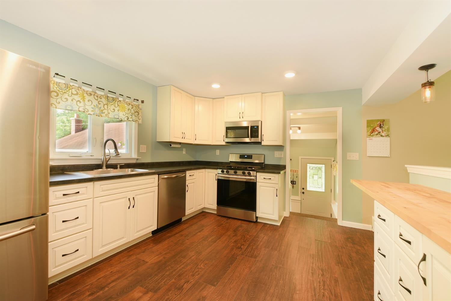 17997 Cavanaugh Lake Road Chelsea, MI 48118 - Photo 4 of 10 Photo 4