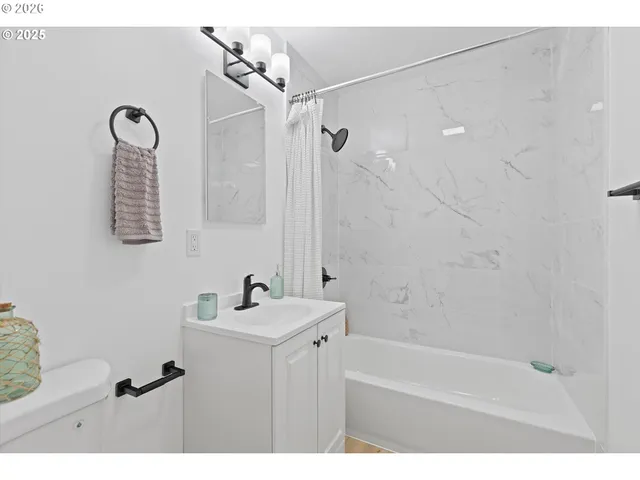 $394,900 | 9523 North Allegheny Avenue, Portland, OR 97203