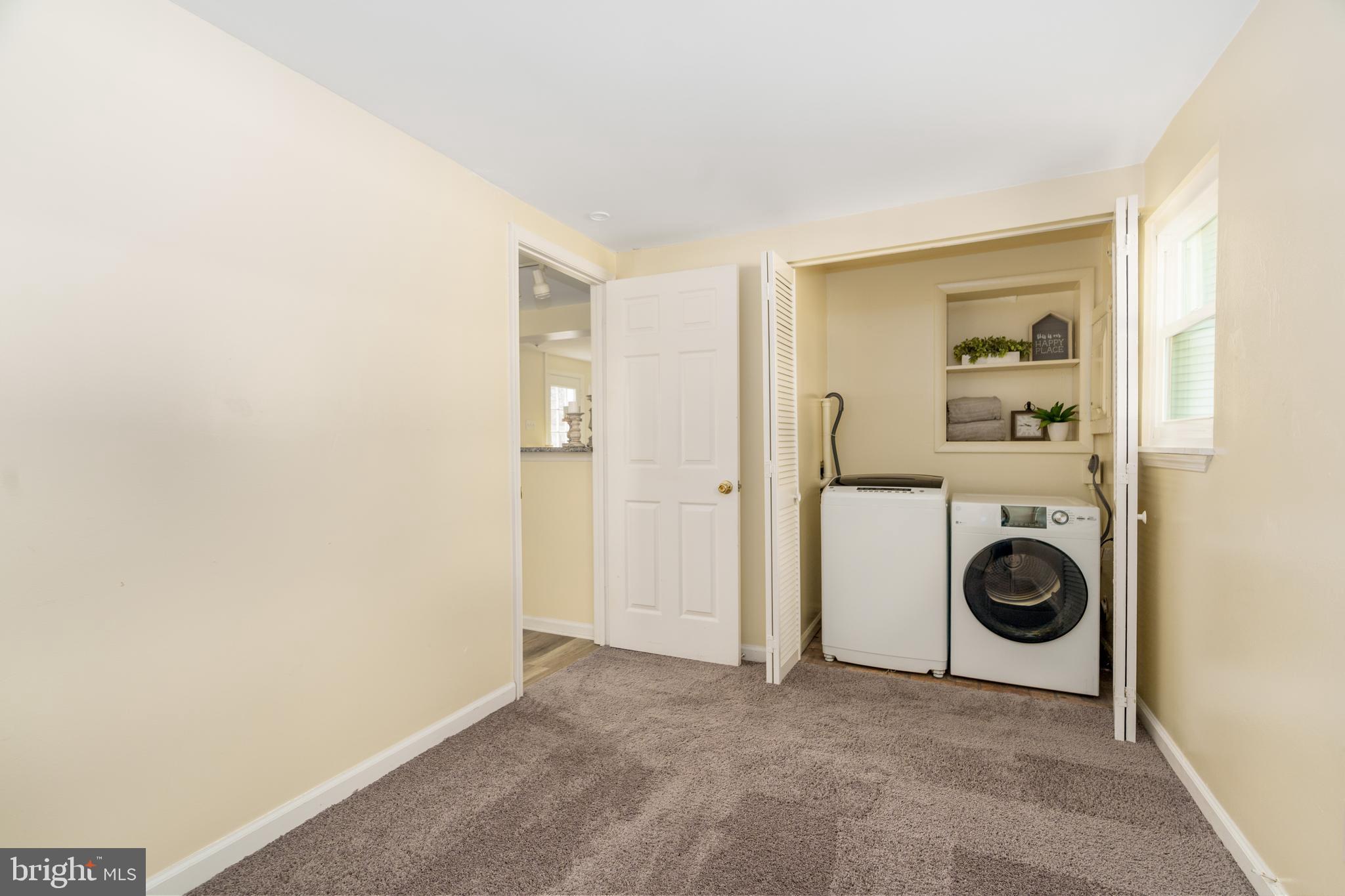 102 Miller Street Elkton, MD 21921 - Photo 11 of 15 Bedroom 3 with laundry closet