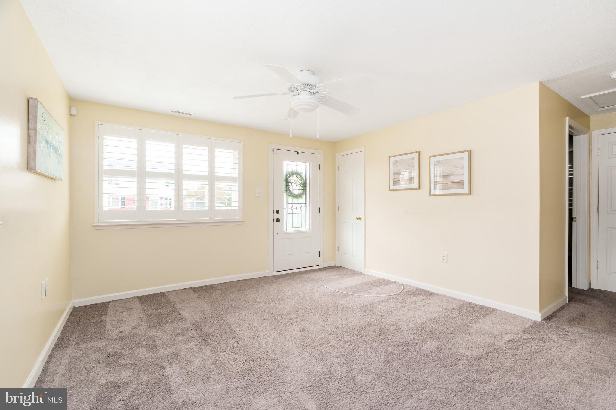 102 Miller Street Elkton, MD 21921 - Photo 2 of 15 Living room