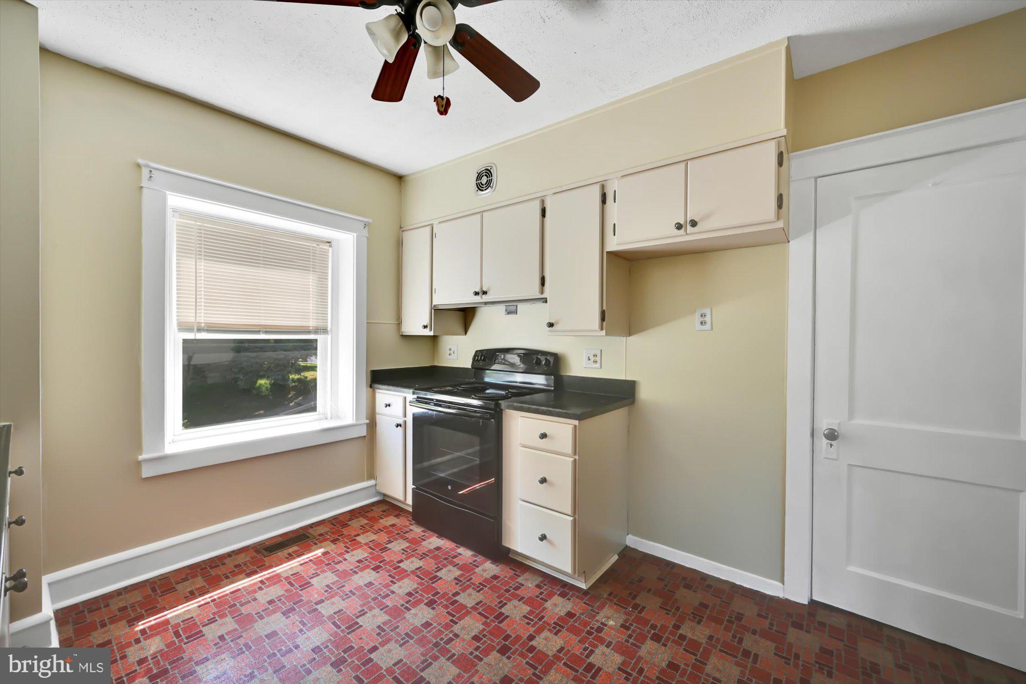 433 Friedensburg Road Reading, PA 19606 - Photo 11 of 26 V2