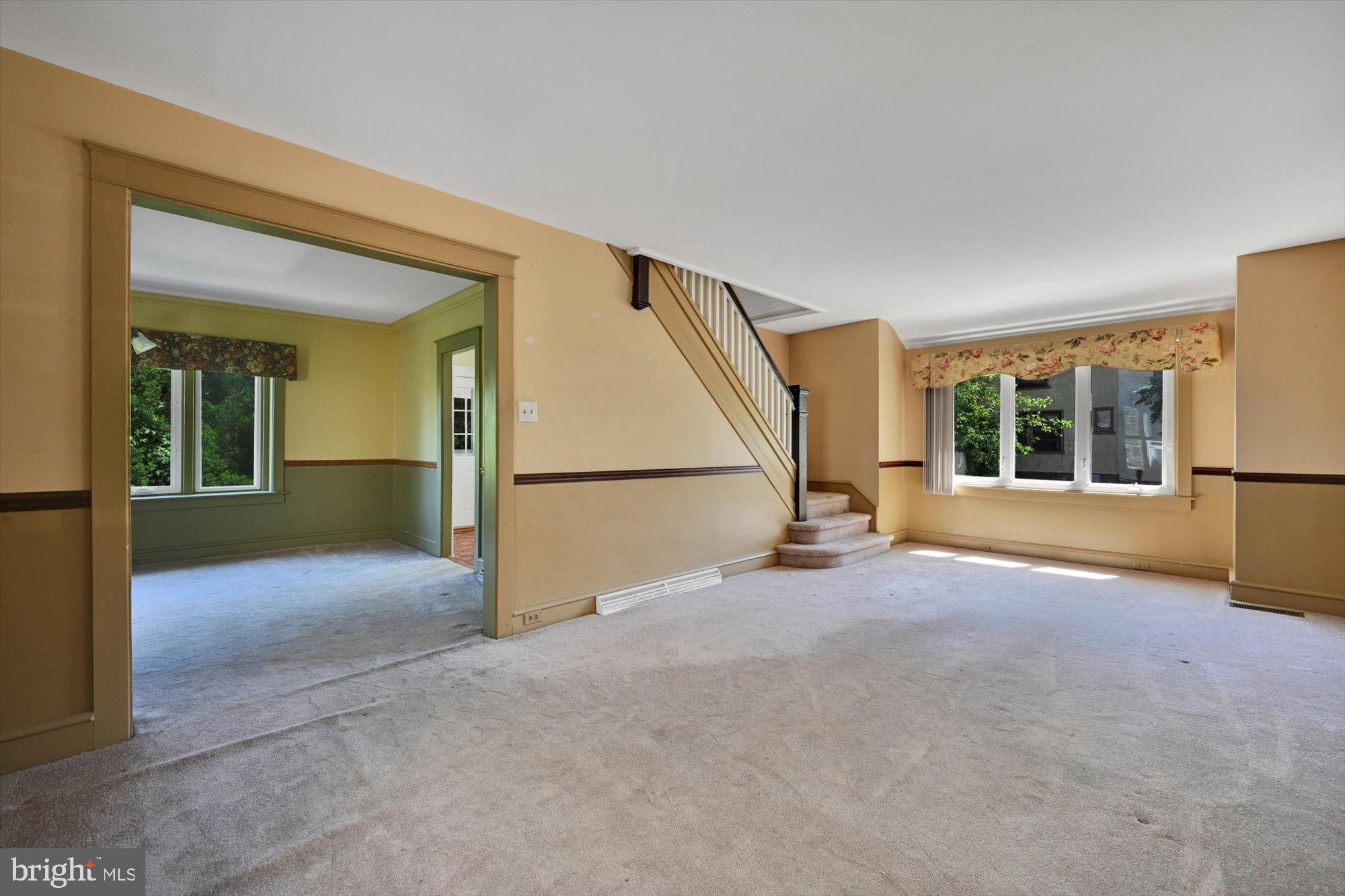 433 Friedensburg Road Reading, PA 19606 - Photo 6 of 26 Living Room