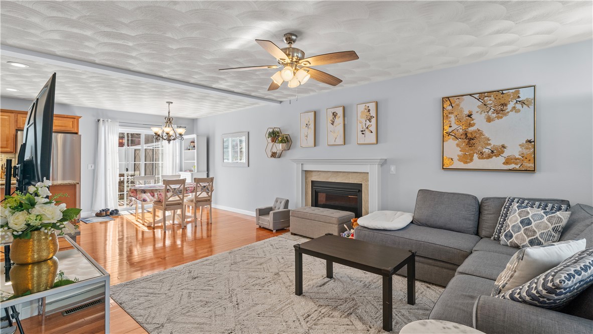 44 Leigh Road Cumberland, RI 02864 - Photo 4 of 37