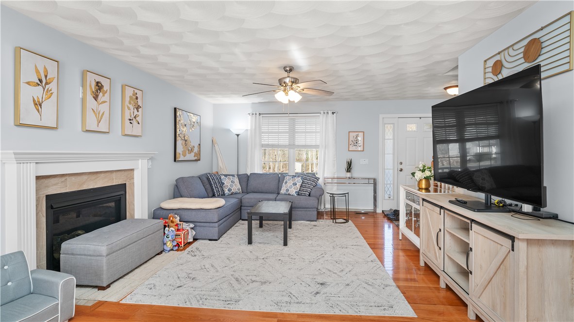 44 Leigh Road Cumberland, RI 02864 - Photo 6 of 37