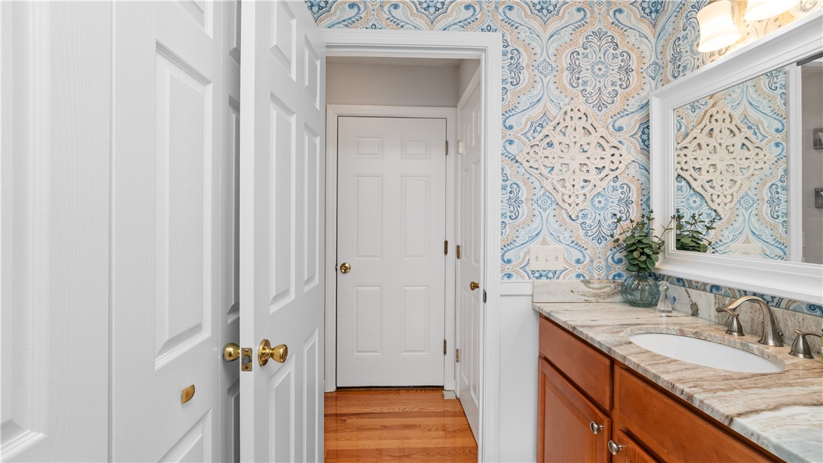 44 Leigh Road Cumberland, RI 02864 - Photo 10 of 37