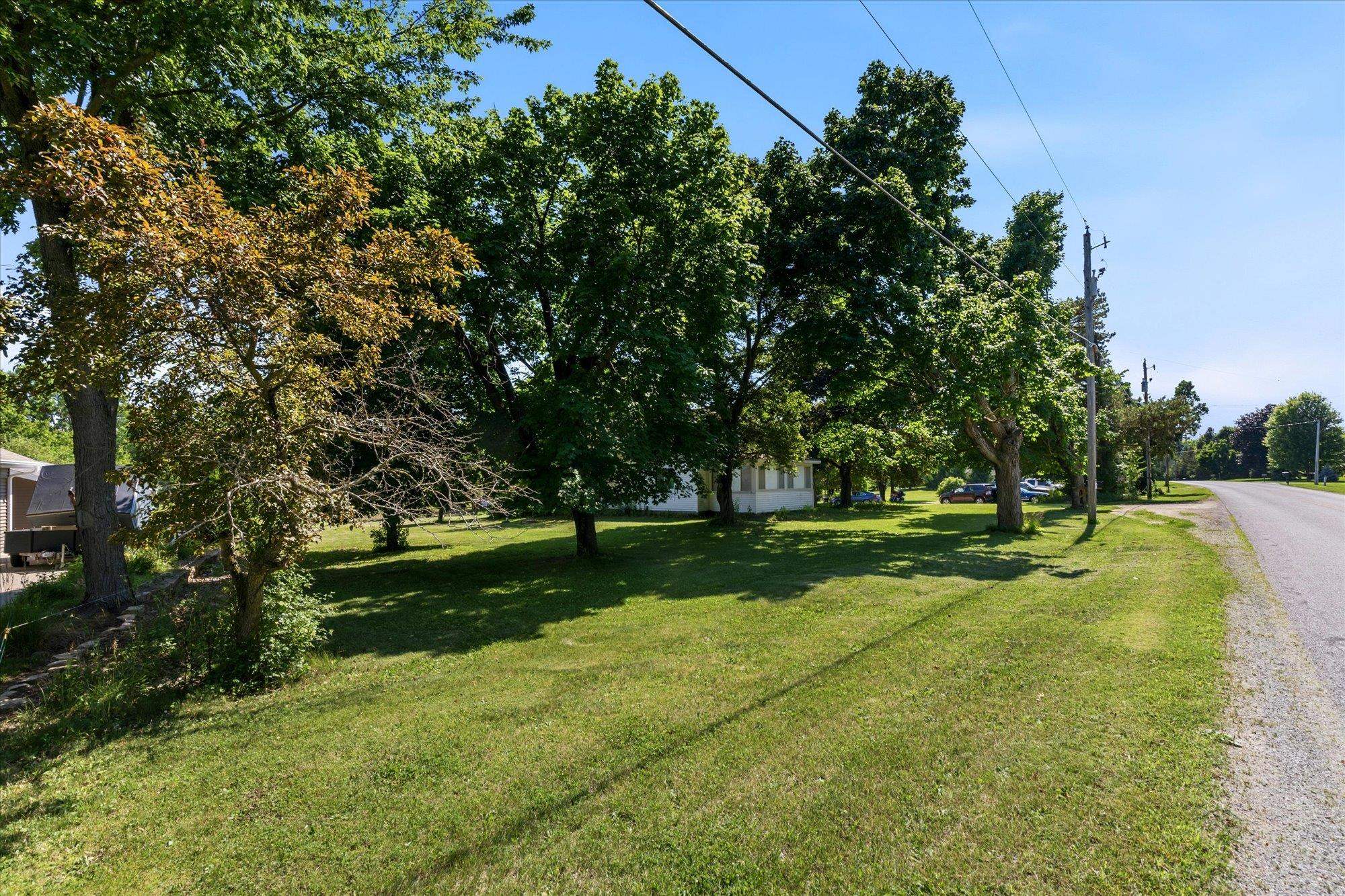 1866 Oakridge Road Neenah, WI 54956 - Photo 22 of 31