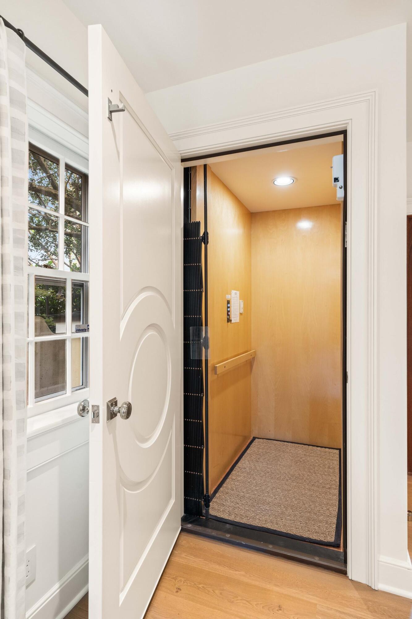 4 Gateway Walk Charleston, SC 29401 - Photo 28 of 88 25