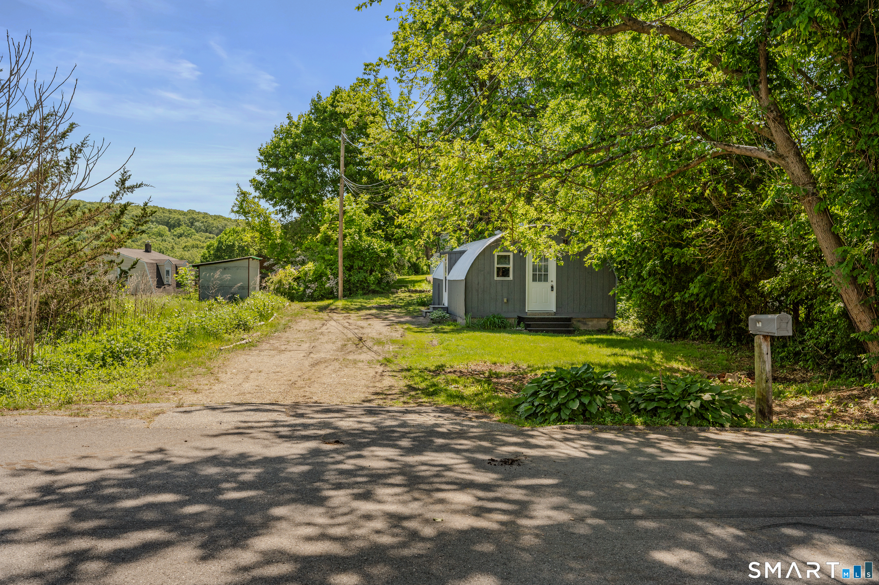 17 Sylvester Street Norwich, CT 06360 - Photo 3 of 22