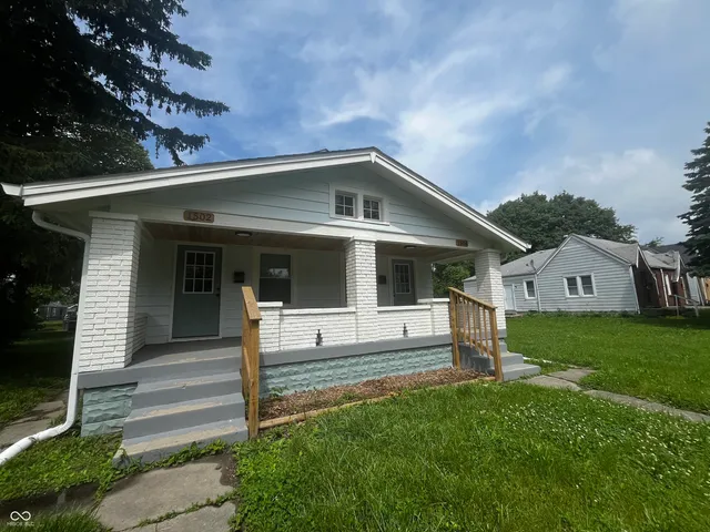 $975 | 1504 North Gladstone Avenue, Indianapolis, IN 46201