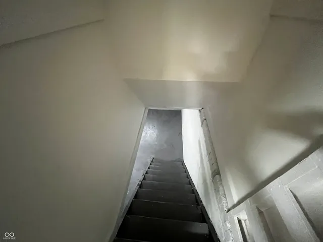 $975 | 1504 North Gladstone Avenue, Indianapolis, IN 46201