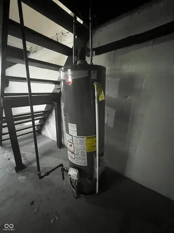 $975 | 1504 North Gladstone Avenue, Indianapolis, IN 46201