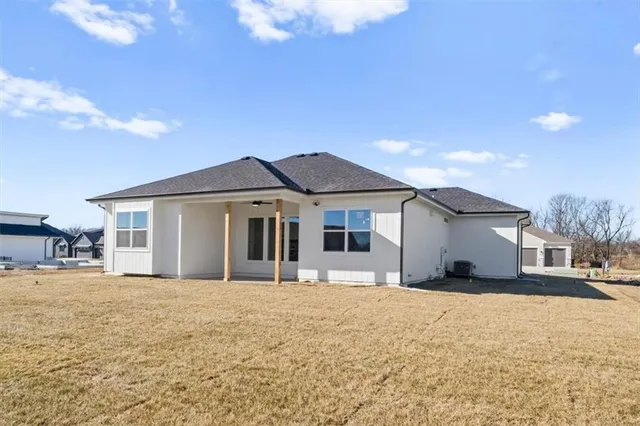 $527,000 | 2615 Southwest Tracker Lane, Lee's Summit, MO 64082