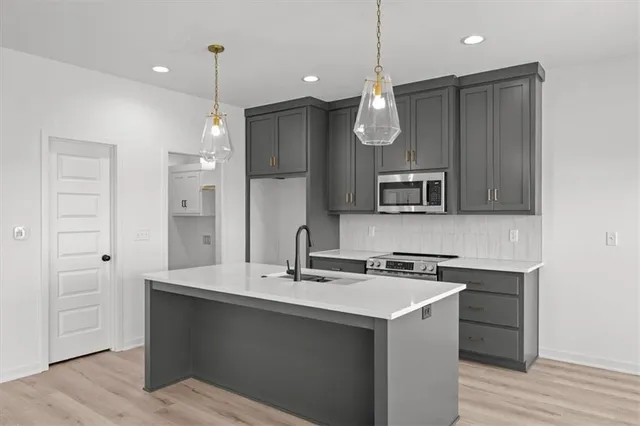 $527,000 | 2615 Southwest Tracker Lane, Lee's Summit, MO 64082