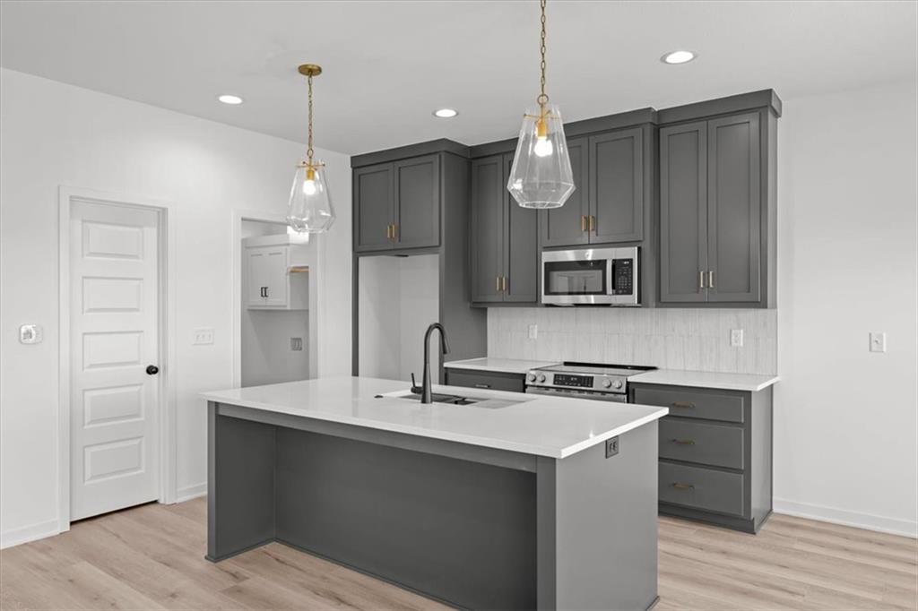 2615 Southwest Tracker Lane Lee's Summit, MO 64082 - Photo 8 of 27