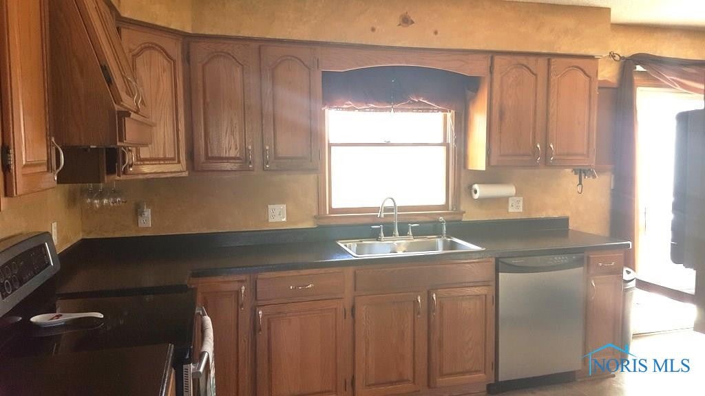 10655 Box Road Grand Rapids, OH 43522 - Photo 4 of 31 Gallery Image 4