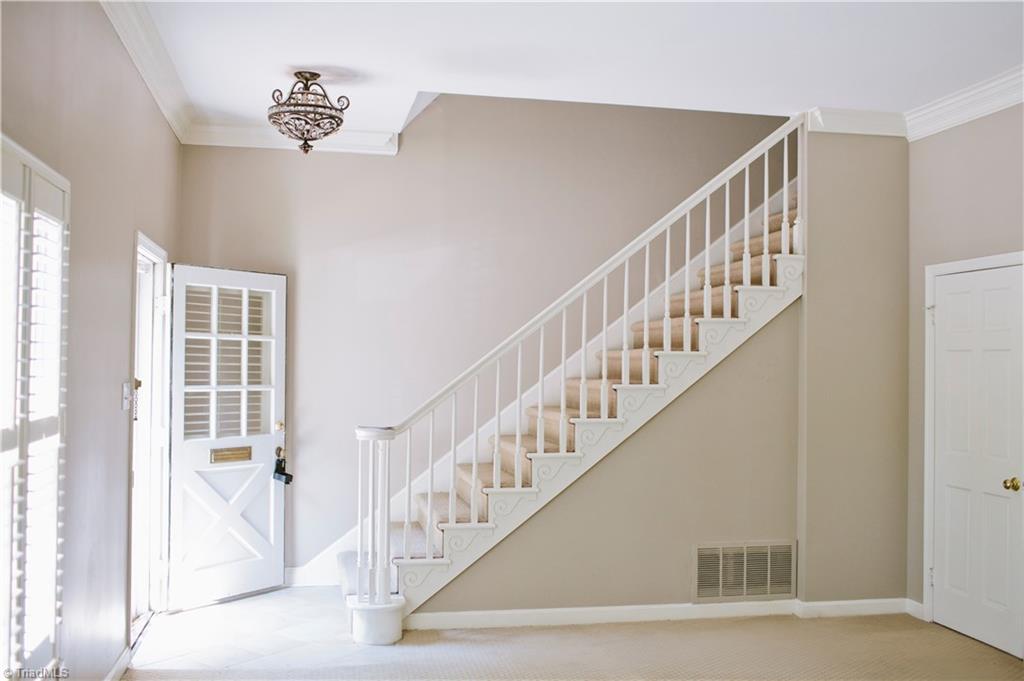 1108 Dover Road, Unit J Greensboro, NC 27408 - Photo 2 of 20 Gallery Image 2