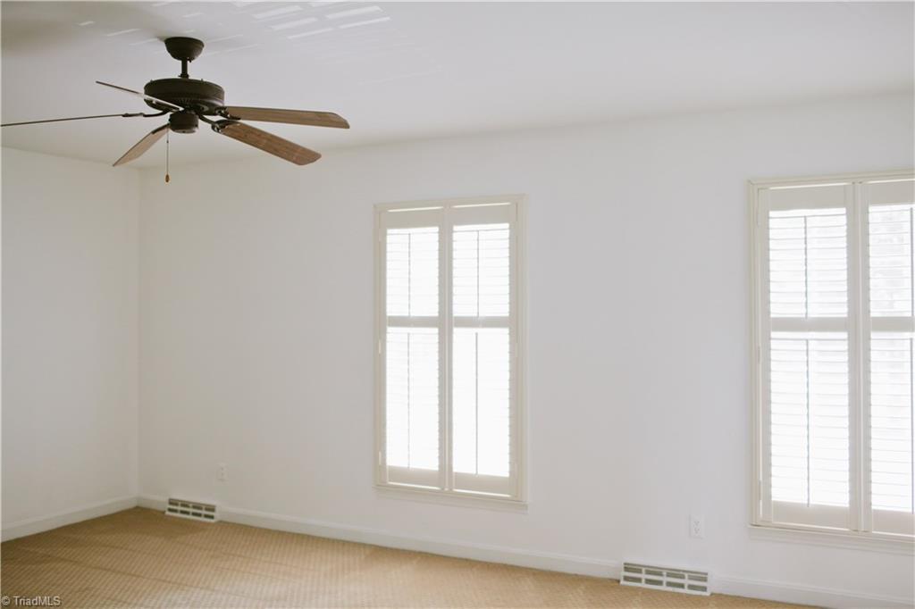 1108 Dover Road, Unit J Greensboro, NC 27408 - Photo 14 of 20 Gallery Image 14