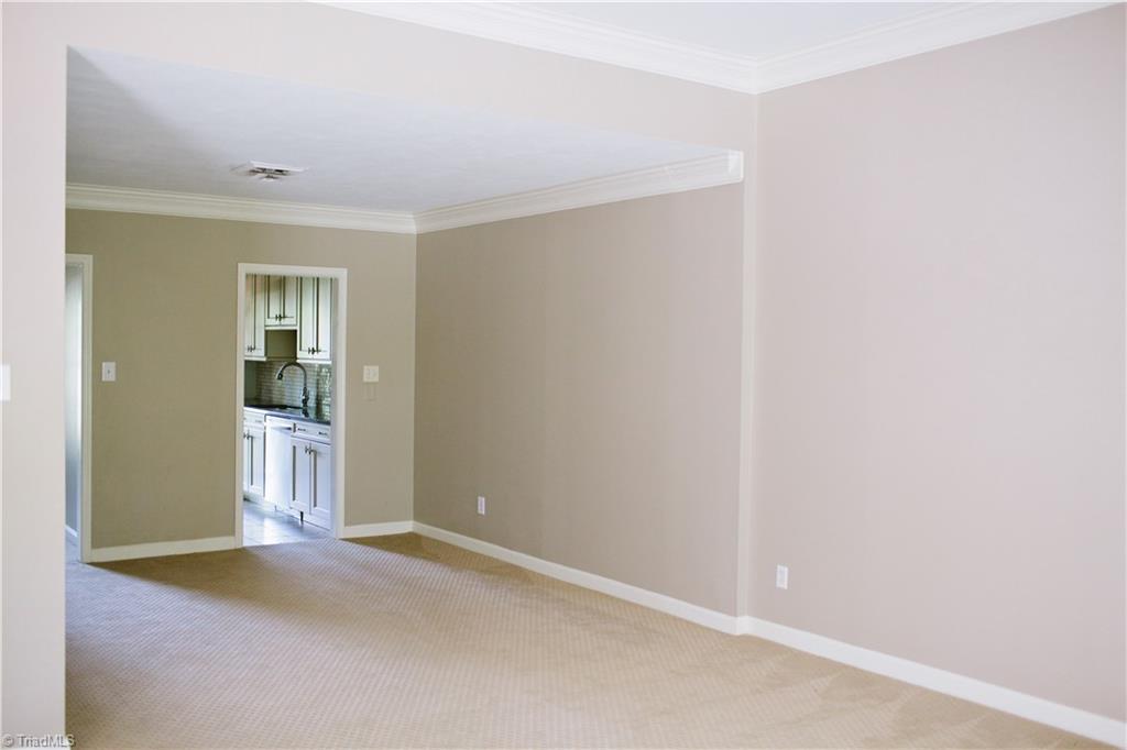 1108 Dover Road, Unit J Greensboro, NC 27408 - Photo 3 of 20 Gallery Image 3