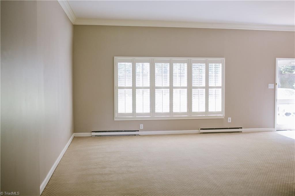 1108 Dover Road, Unit J Greensboro, NC 27408 - Photo 6 of 20 Gallery Image 6